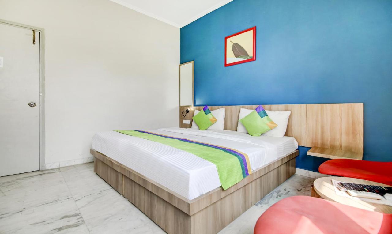 Treebo Mall View, Dlf Phase II Gurgaon Exterior photo